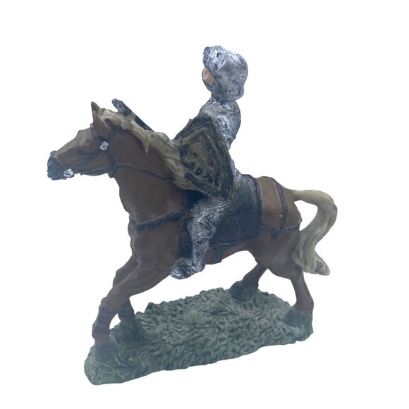 Vtg Medieval Knight On Horseback Figurine Military Soldier 4.5"Tall Resin Armor - Picture 4 of 9